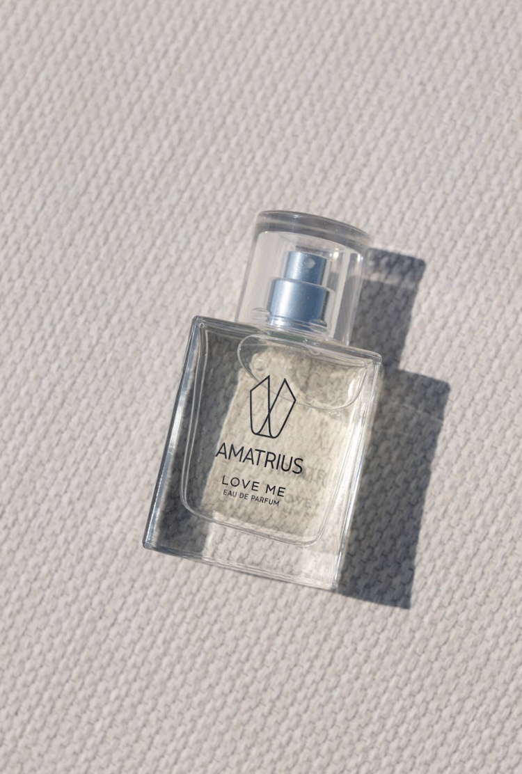 AMATRIUS LOVE ME – eau de parfum with Impact Scent, emotional fragrance, scent and mood
